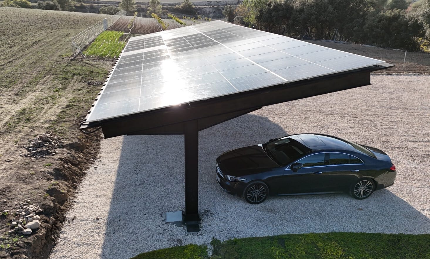 Pérgola Bioclimática vs. Solar: todo lo que necesitas saber antes de decidir