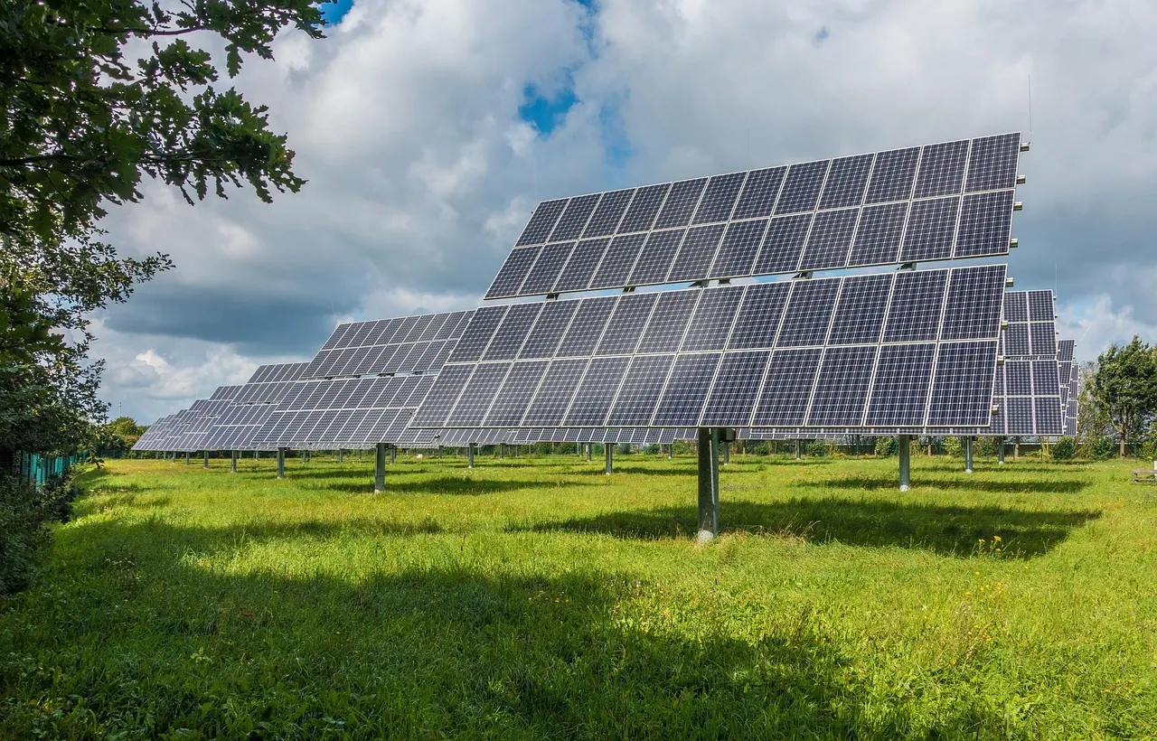 Ground-mounted solar array on a rural plot with no grid connection